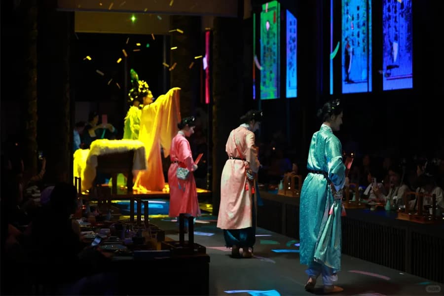 Chengdu Immersive Restaurant Experience: Dining Guide